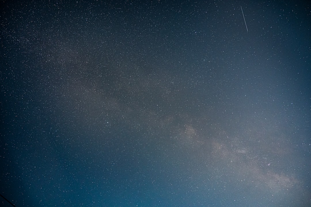 O Meteoro em Seus Sonhos: Um Guia Espiritual e Psicológico à Luz da Tradição Brasileira