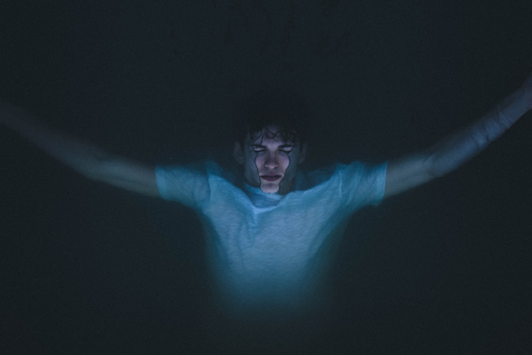 O Sonho de Afogamento: Uma Jornada de Transformação e Renovação na Espiritualidade Brasileira