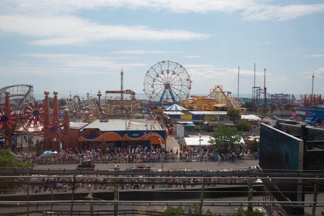 A Magia do Parque de Diversões nos Sonhos: Um Guia Espiritual e Psicológico Brasileiro